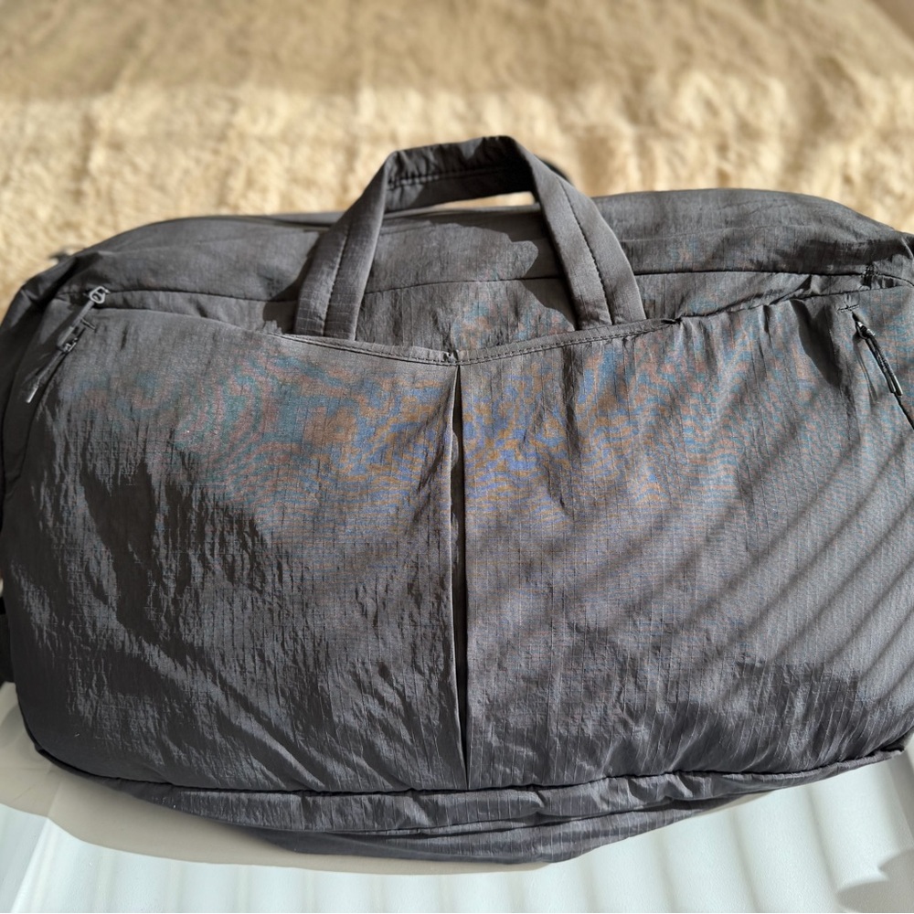 lululemon - lab Convertible Duffle Bag 29L